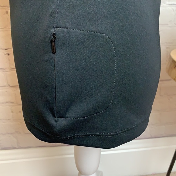 New Balance Women's Athletic Tank Top With Built in Bra - Picture 8 of 12